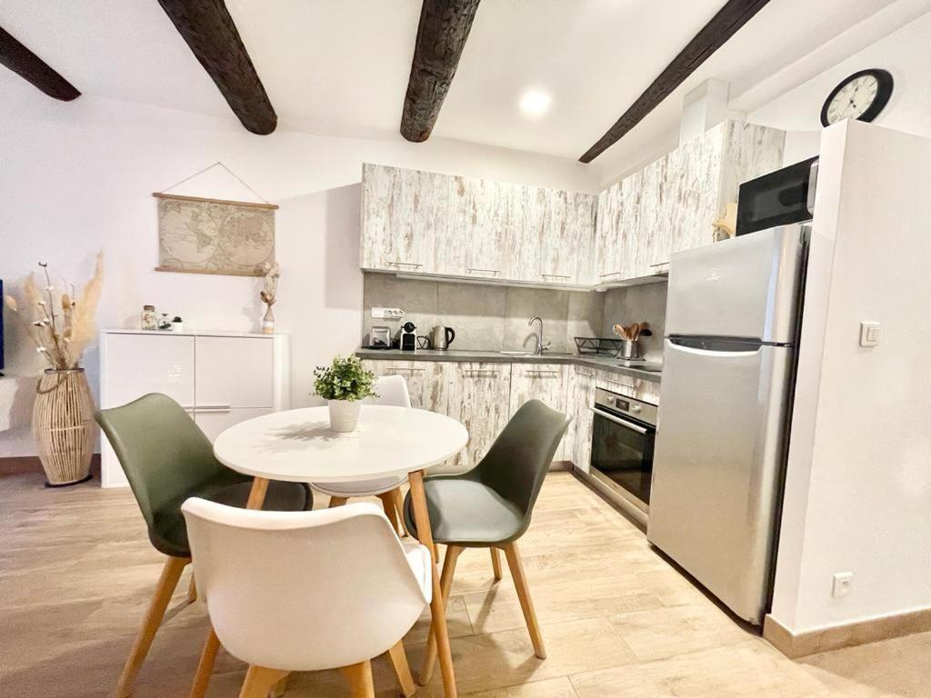 Le Mattoni Apartment Menton Bagian luar foto
